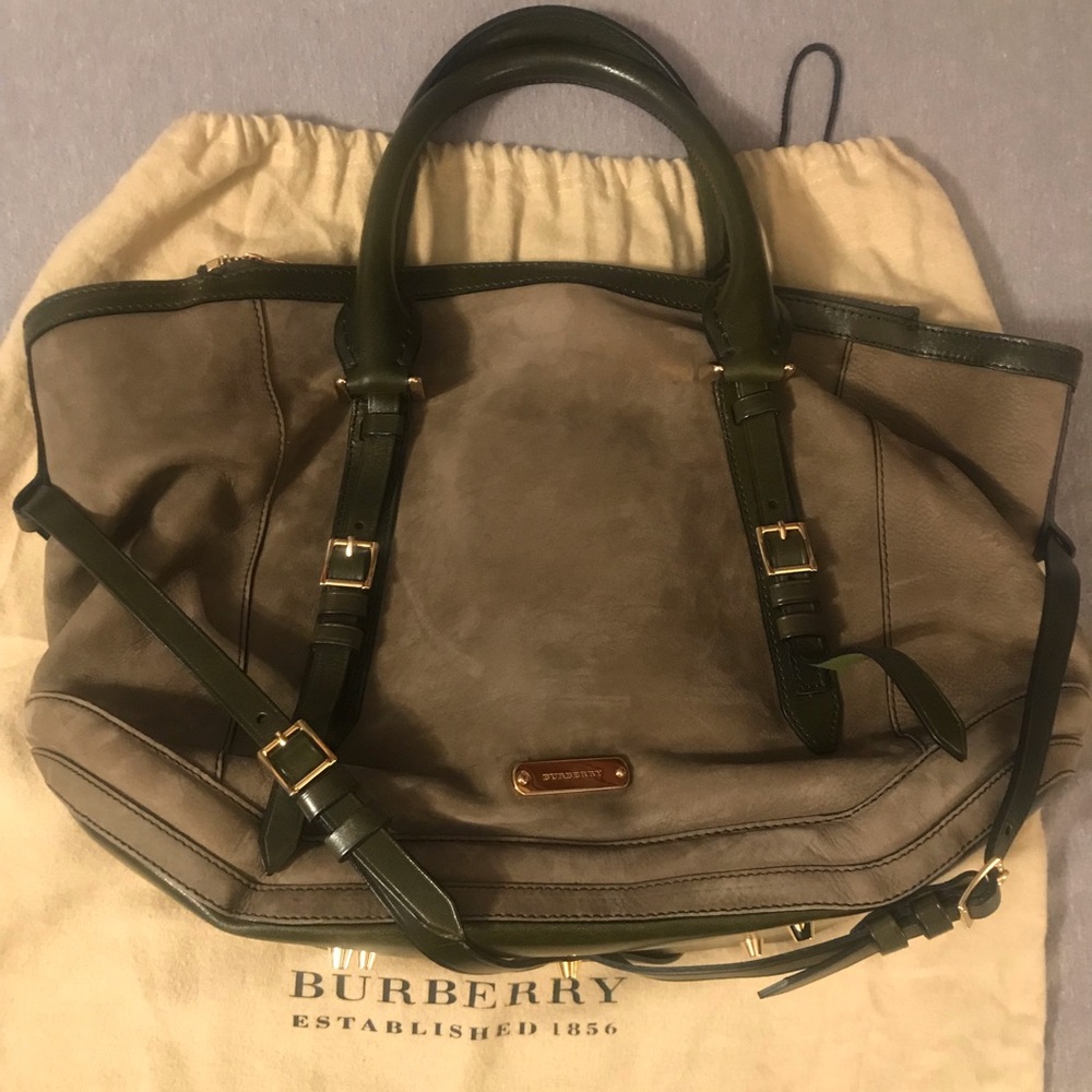 Burberry LL Medium Wallis